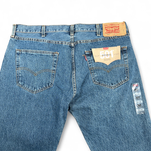 Levis 501 Jeans Mens 38x31 Blue Medium Wash Original Fit Straight Leg Button Fly - Picture 7 of 12